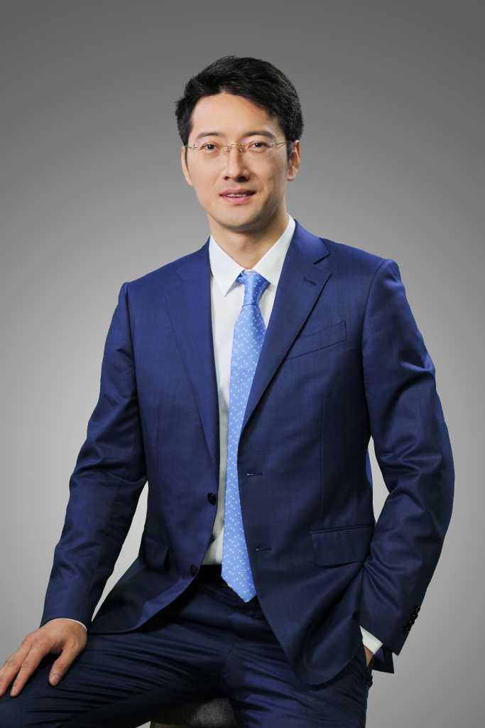 Liu Jianning Vice President of Huawei's Data Communication Marketing & Solutions Sales Dept