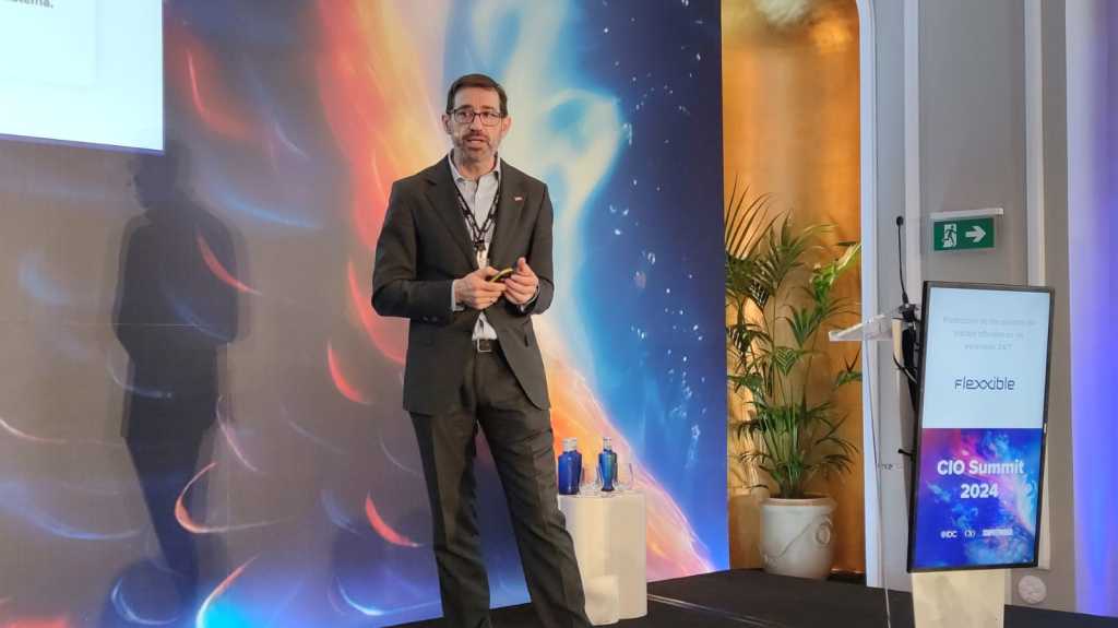 José Ayala, director de Preventa de Flexxible