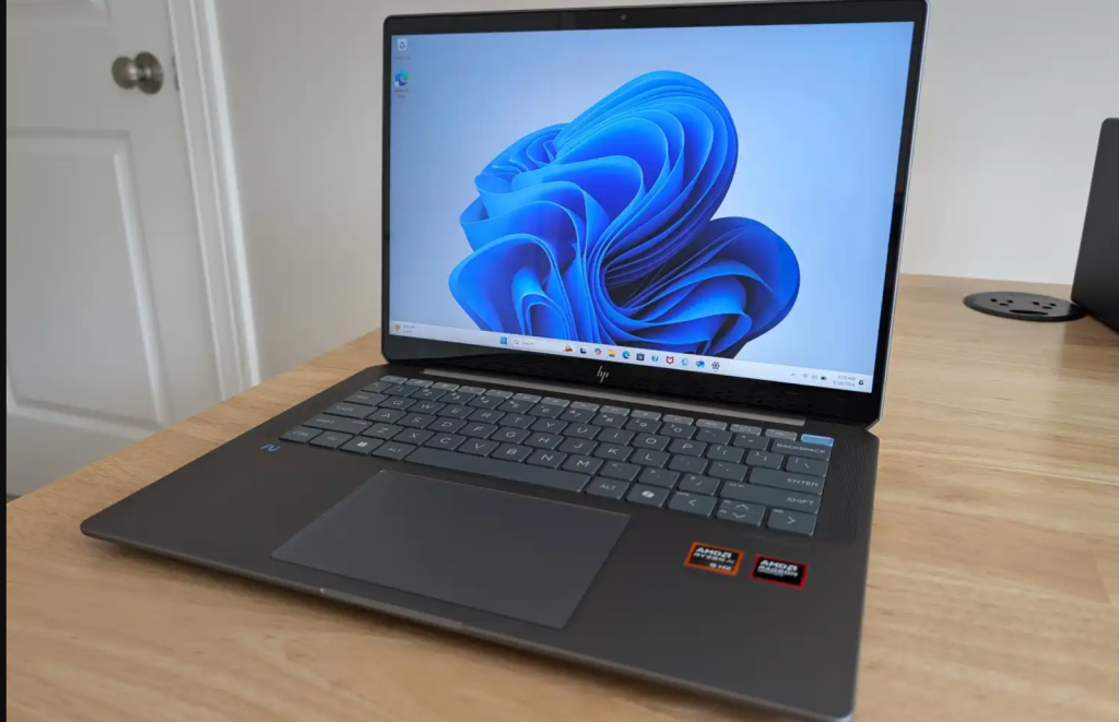 Image: HP OmniBook Ultra 14 im Test: Dank Ryzen AI 300 flott und mit langer Akku-Laufzeit