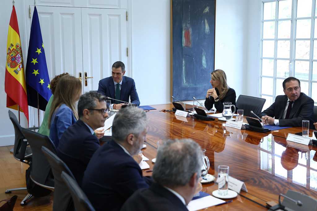 Image: Spain to vet power plantsâ cybersecurity for âgreat blackoutâ cause