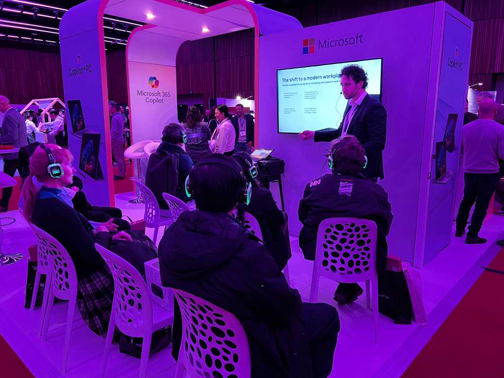 A photograph taken at the Synnex Alliance roadshow.