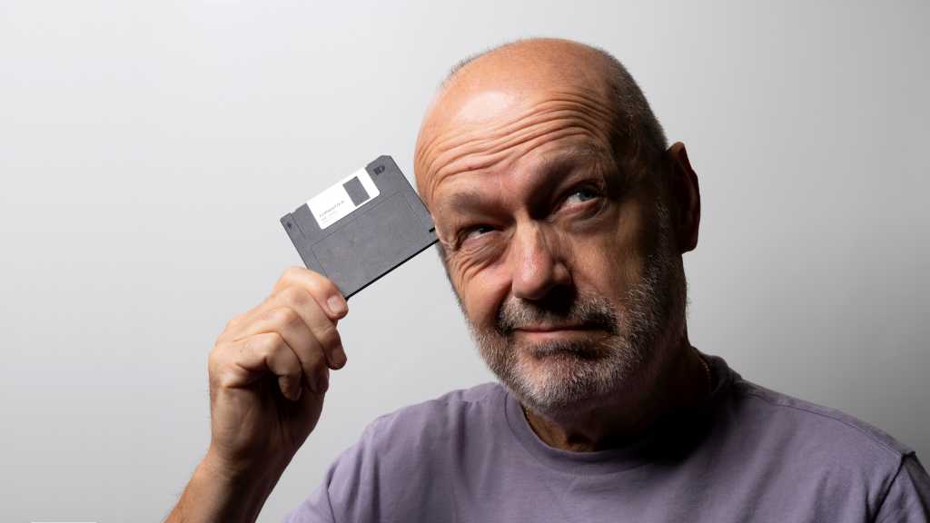 Floppy Headscratch  16z9