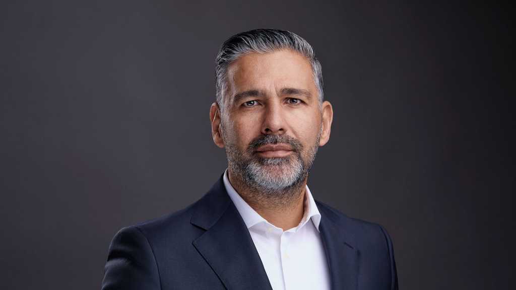 Barbaros Özbugutu ist Mitgründer und CEO von Donnerstag.ai. 