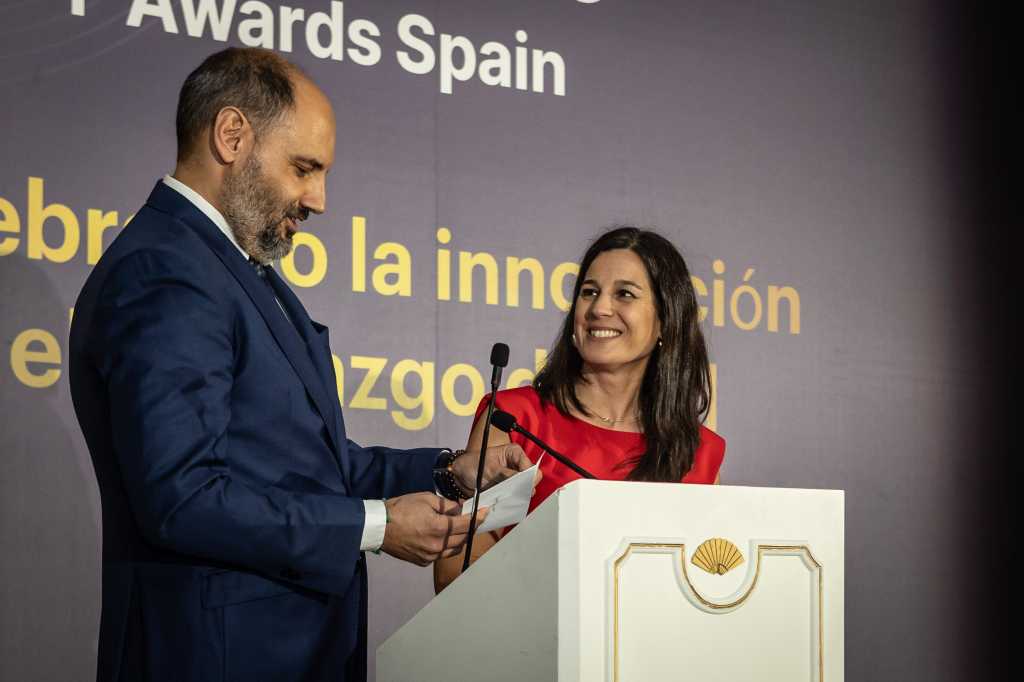 Fernando Muñoz y Esther Macías en los CIO 100 Awards 2025