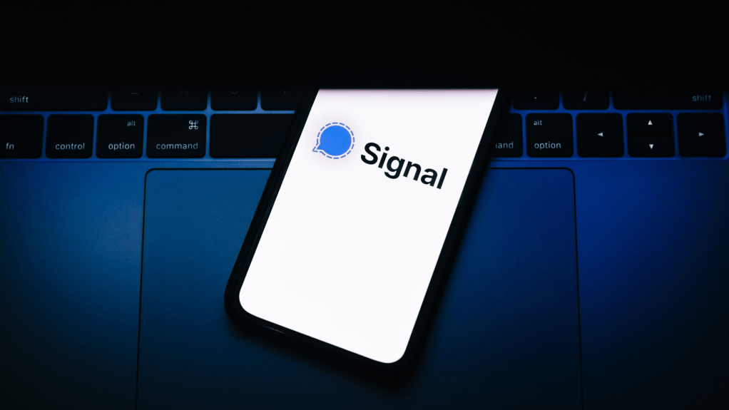 Signal  (Editorial Use Only in Germany)