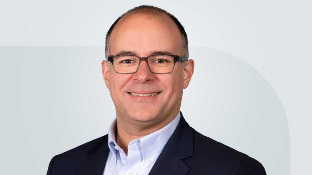 portrait of Afshean Talasaz