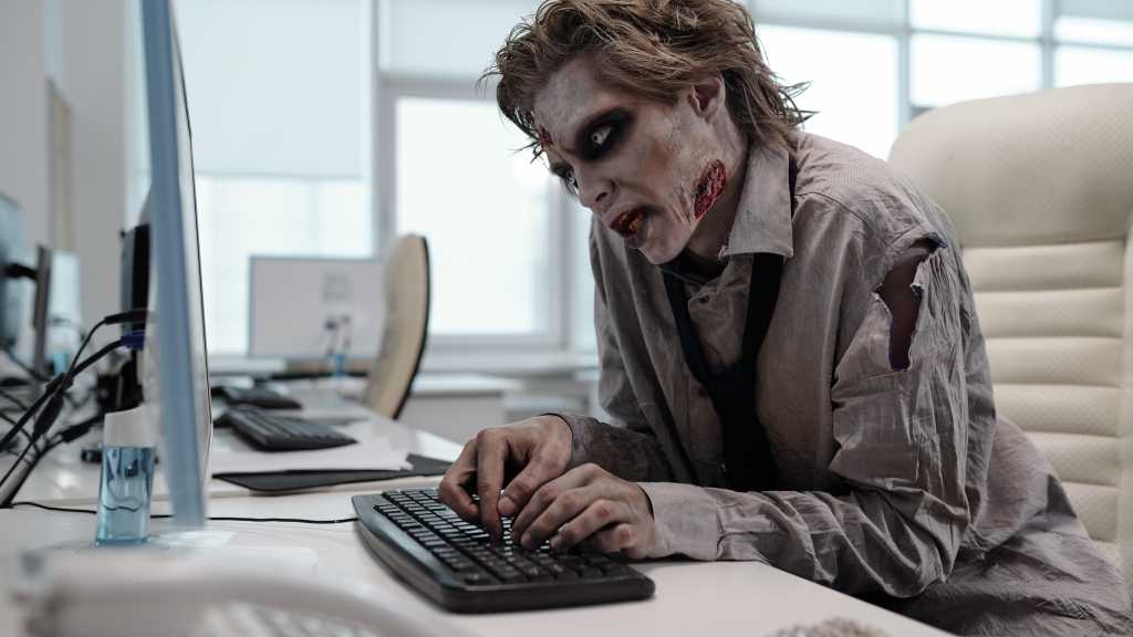 Office Zombie 2 16z9 Re-Upload