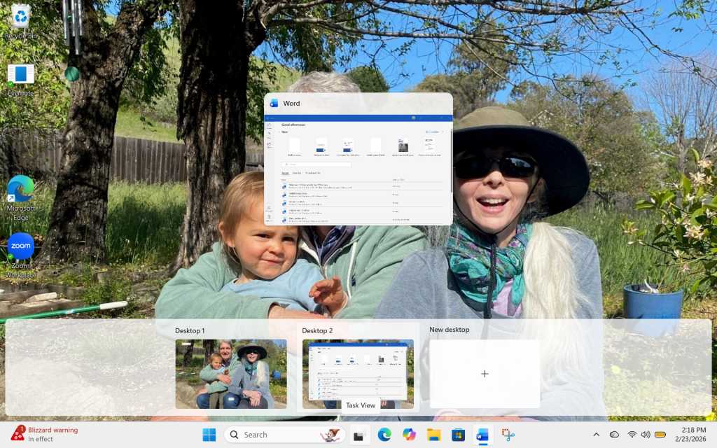 screenshot of virtual desktop navigation screen in windows 11