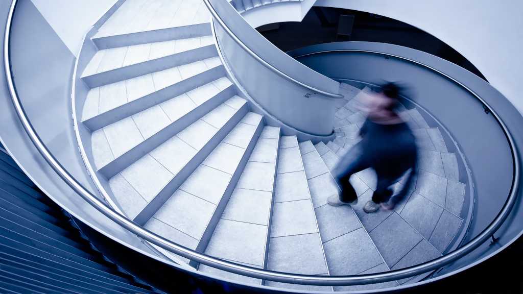 Klick für Vollbild-Ansicht 🔍 Staircase Speed 16z9
