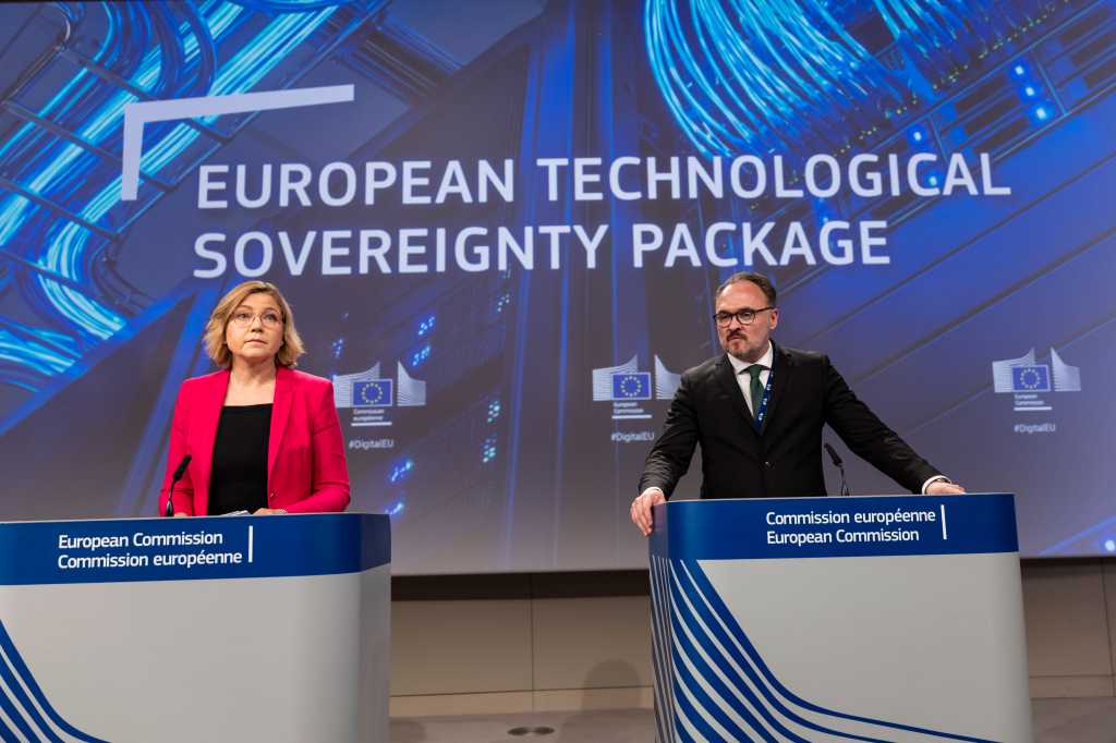 Henna Virkkunen y Dan Jørgensen, en la presentación del paquete de soberanía tecnológica de la UE el pasado 3 de junio