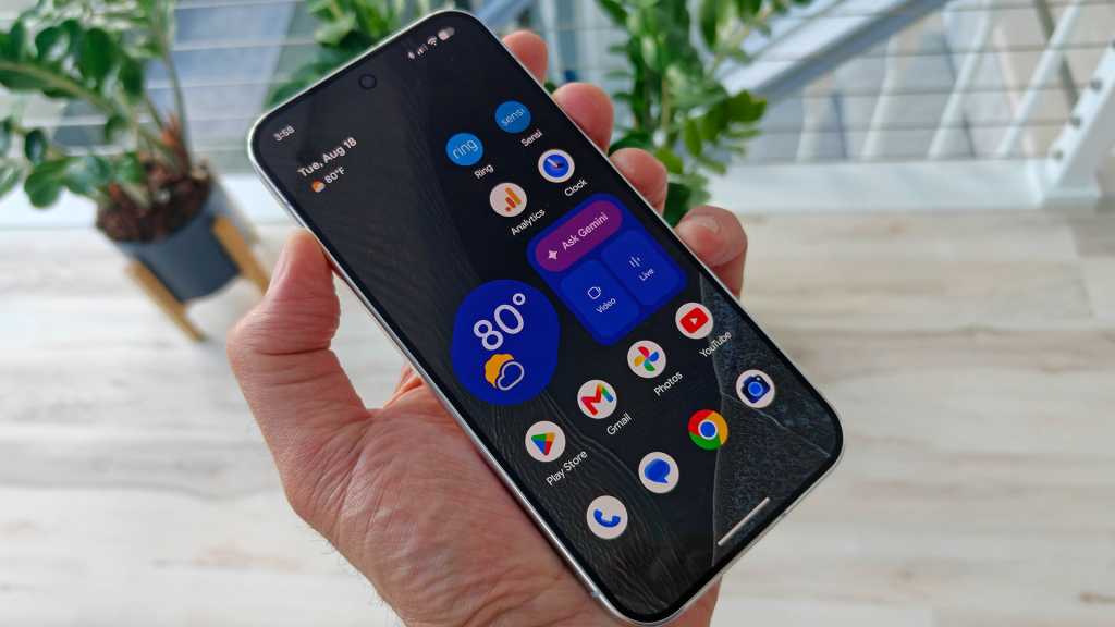 Google Pixel 11 Pro XL display