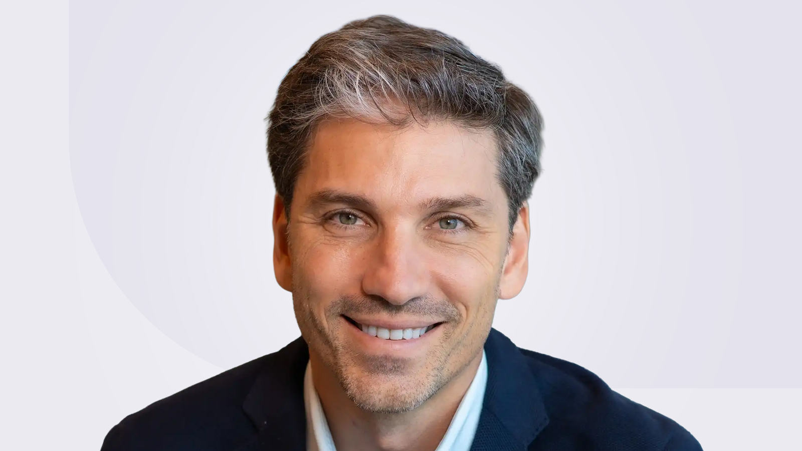 headshot of Guillermo Veiga