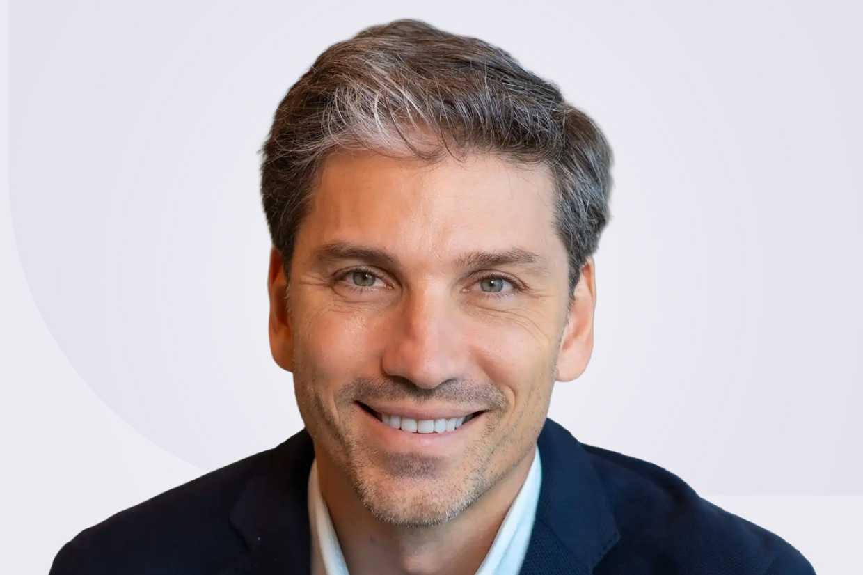headshot of Guillermo Veiga