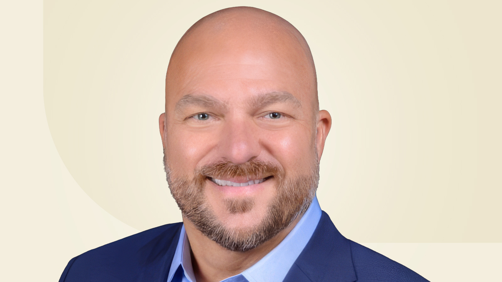 headshot of Nathaniel Arnold