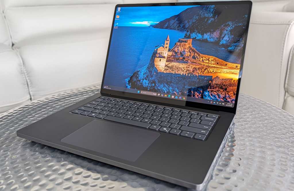 Microsoft Surface Laptop Ultra